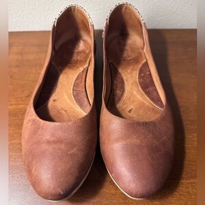 The Root Collective Thea Flat